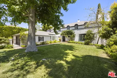 850 Birchwood Dr, Los Angeles, CA 90024