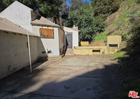 2200 Nichols Canyon Rd, Los Angeles, CA 90046