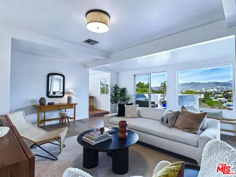 2550 Corralitas Dr, Los Angeles, CA 90039