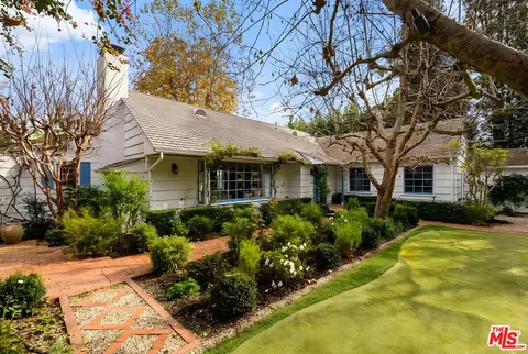 11948 S Saltair Ter, Los Angeles, CA 90049