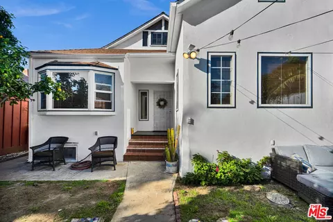 Exterior - 615 Sunset Ave, Venice, CA 90291 photo 13 of 13