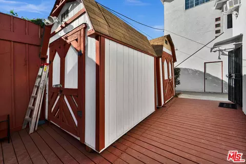 Other - 615 Sunset Ave, Venice, CA 90291 photo 3 of 9