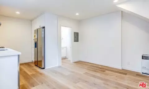 Other - 615 Sunset Ave, Venice, CA 90291 photo 6 of 9