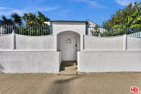 Exterior - 615 Sunset Ave, Venice, CA 90291 photo 1 of 13