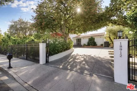 18912 Pasadero Dr, Tarzana, CA 91356
