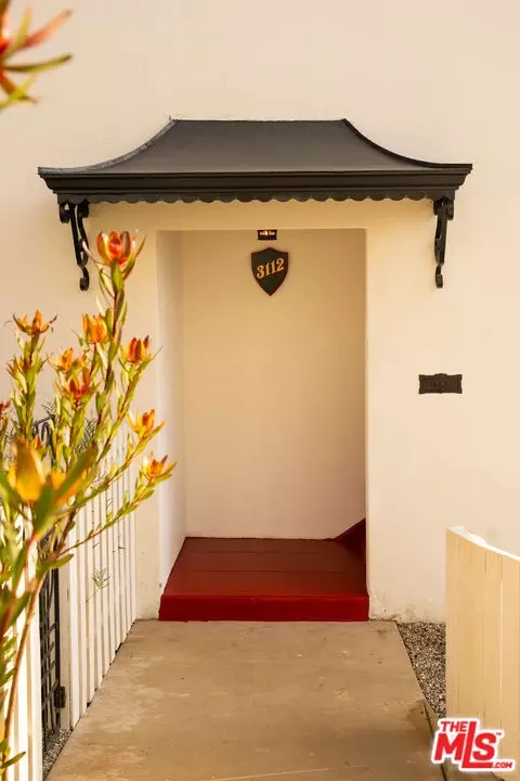 3112 Griffith Park Blvd, Los Angeles, CA 90027