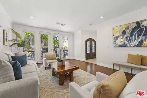 1114 S La Peer Dr, Los Angeles, CA 90035