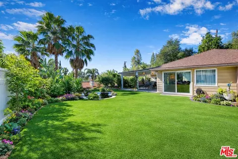 8479 Moorcroft Ave, West Hills, CA 91304