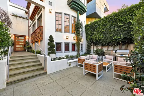 128 Roma Ct, Marina Del Rey, CA 90292