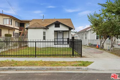 1109 W 110th St, Los Angeles, CA 90044