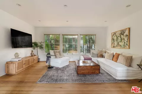 1528 Yale St #5, Santa Monica, CA 90404