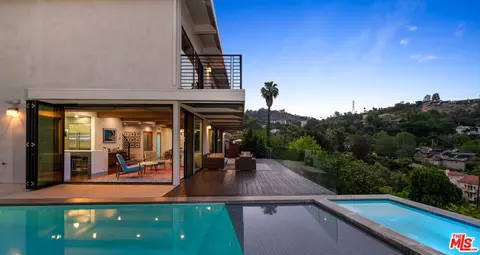 2608 Carman Crest Dr, Los Angeles, CA 90068