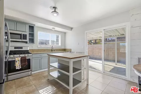 Kitchen - 8672 Oak Dr, Rancho Cucamonga, CA 91730 photo 1 of 2