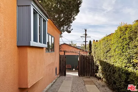 2076 Watson St, Glendale, CA 91201 photo 7