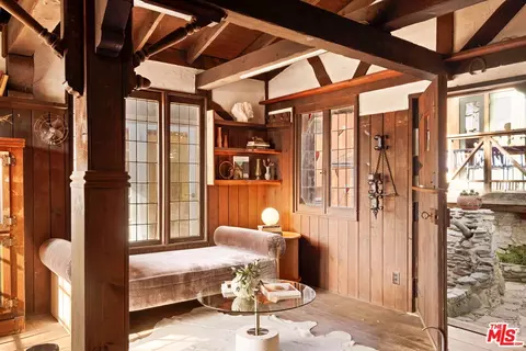 2076 Watson St, Glendale, CA 91201