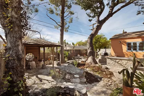 2076 Watson St, Glendale, CA 91201 photo 12