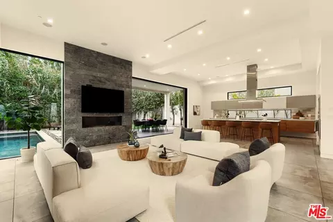 458 S Mansfield Ave, Los Angeles, CA 90036