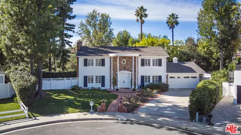 4221 Jubilo Dr, Tarzana, CA 91356