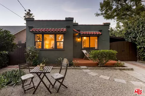 1481 Navarro Ave, Pasadena, CA 91103