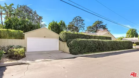 6050 Allott Ave, Van Nuys, CA 91401 photo 25