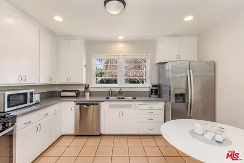 6050 Allott Ave, Van Nuys, CA 91401 photo 7