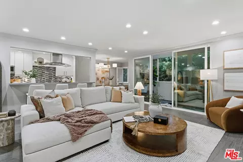 1015 N Kings Rd #110, West Hollywood, CA 90069