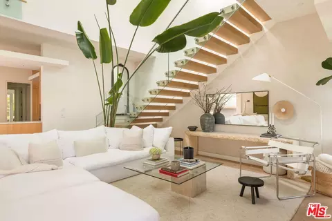 2413 Wilson Ave, Venice, CA 90291