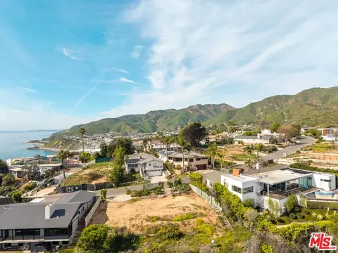 224 Quadro Vecchio Dr, Pacific Palisades, CA 90272