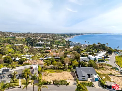 224 Quadro Vecchio Dr, Pacific Palisades, CA 90272