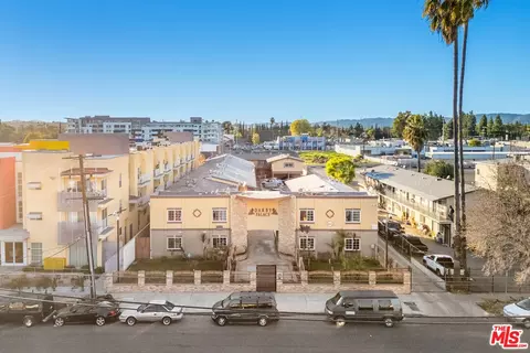 6653 Darby Ave, Reseda, CA 91335
