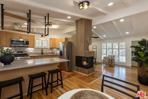 1881 Hackett Ave, Long Beach, CA 90815