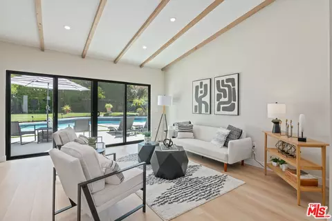23442 Burbank Blvd, Woodland Hills, CA 91367