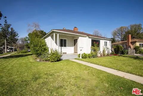 15525 Sylvan St, Van Nuys, CA 91411