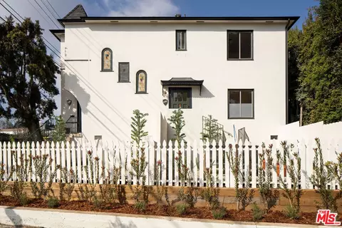 3761 Monon St, Los Angeles, CA 90027