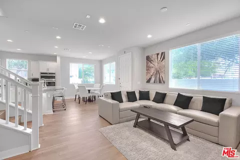629 Daniel Freeman Cir, Inglewood, CA 90301