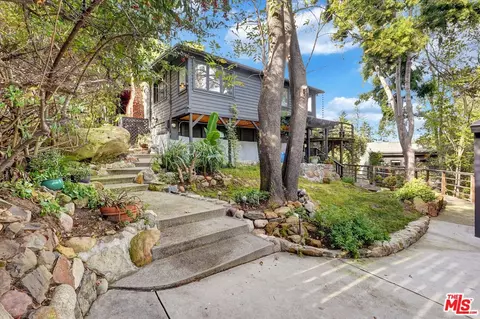 19643 Valley View Dr, Topanga, CA 90290