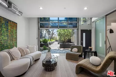 1037 N Laurel Ave #19, West Hollywood, CA 90046