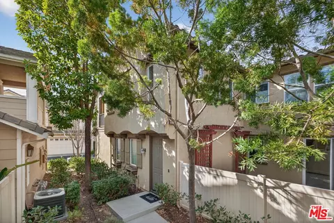 Exterior - 3265 Moss Landing Blvd, Oxnard, CA 93036 photo 2 of 8