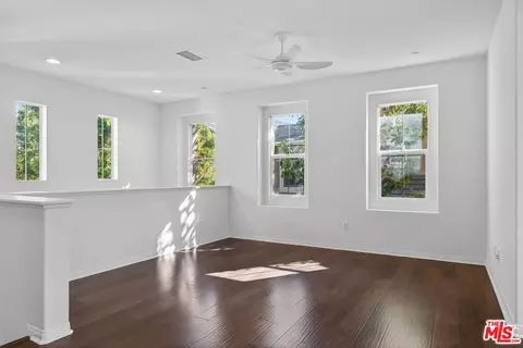 Living - 3265 Moss Landing Blvd, Oxnard, CA 93036 photo 1 of 4