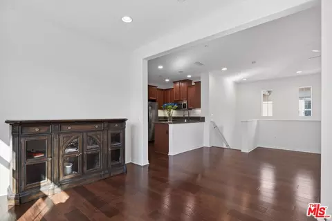 Living - 3265 Moss Landing Blvd, Oxnard, CA 93036 photo 4 of 4