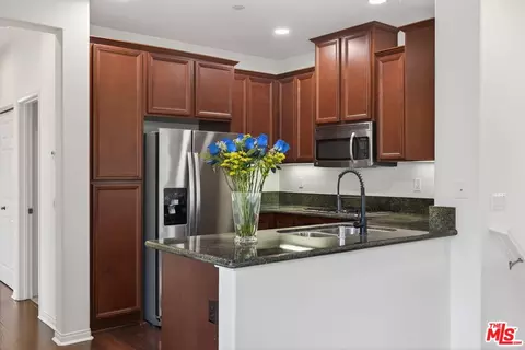 Kitchen - 3265 Moss Landing Blvd, Oxnard, CA 93036 photo 2 of 4