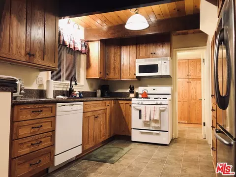 Kitchen - 1200 E Big Bear Blvd, Big Bear City, CA 92314 photo 2 of 5