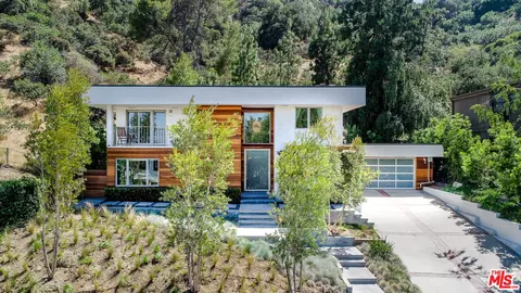 10832 Wrightwood Ln, Studio City, CA 91604