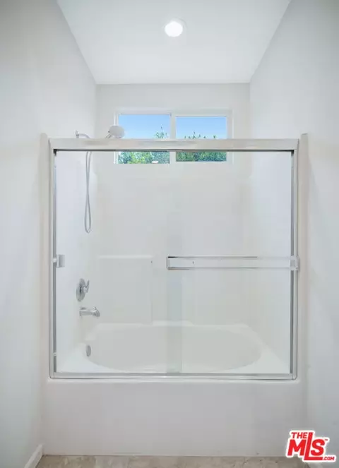 15215 W Fred Way, Van Nuys, CA 91405 photo 28