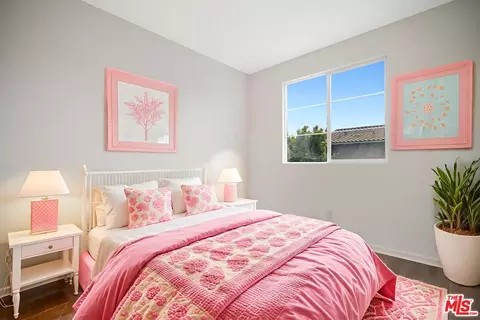 15215 W Fred Way, Van Nuys, CA 91405 photo 34