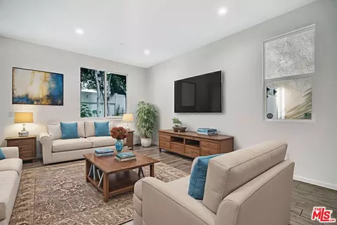 15215 W Fred Way, Van Nuys, CA 91405 photo 7
