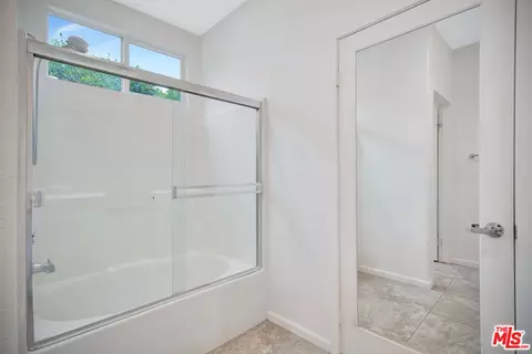 15215 W Fred Way, Van Nuys, CA 91405 photo 32