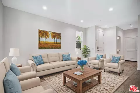 15215 W Fred Way, Van Nuys, CA 91405 photo 13