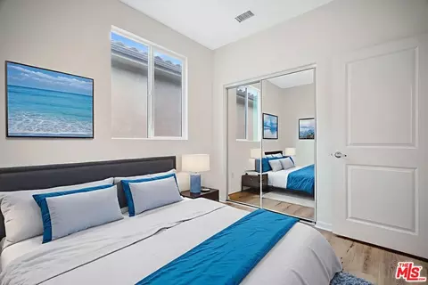 15215 W Fred Way, Van Nuys, CA 91405 photo 30