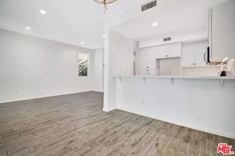 15215 W Fred Way, Van Nuys, CA 91405 photo 41